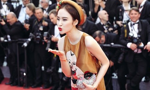 Cai bay dang sau chiec vay cua Angela Phuong Trinh o Cannes